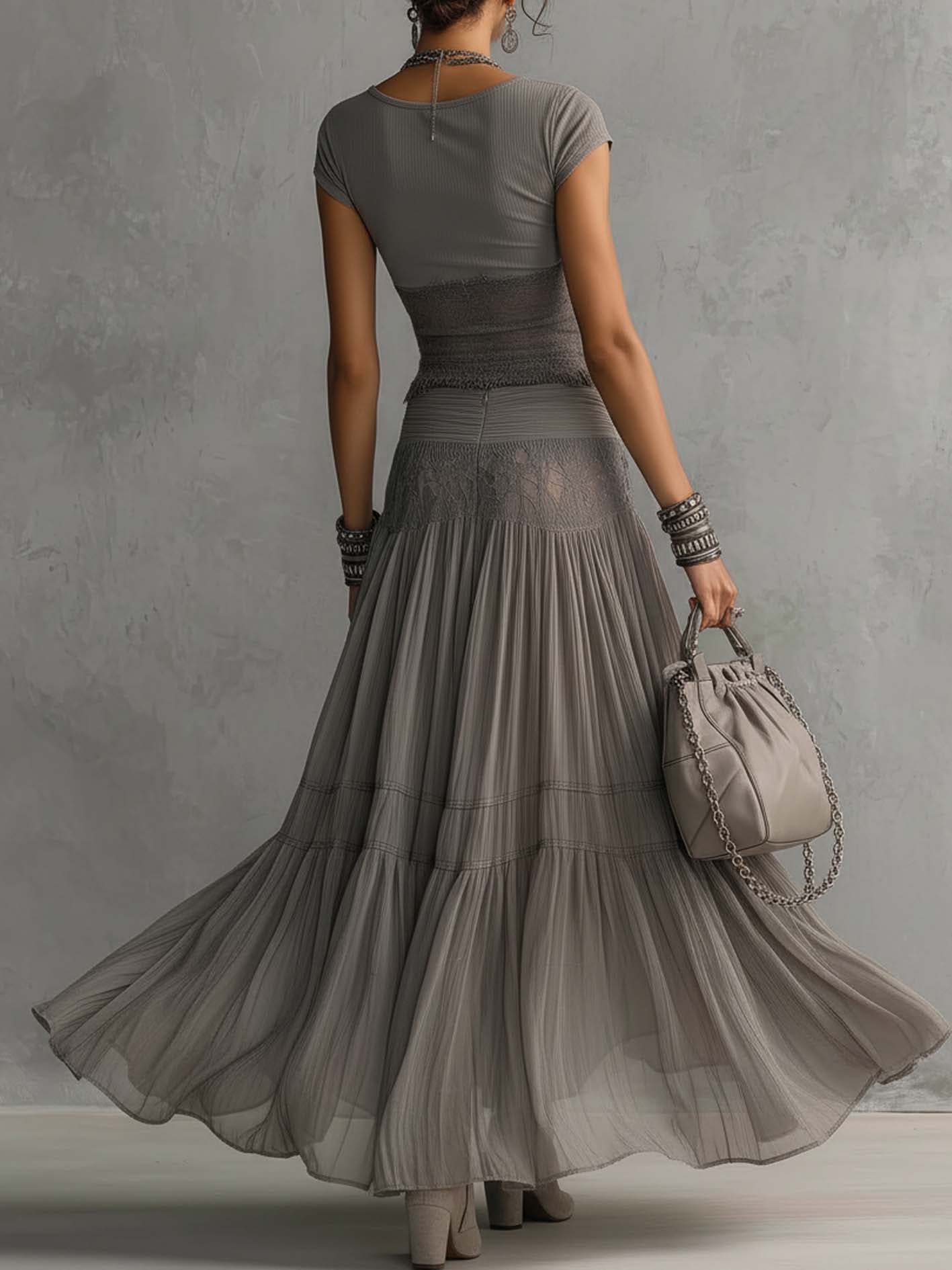 Cristina™ | Conjunto de top gris con detalles de encaje y falda larga plisada