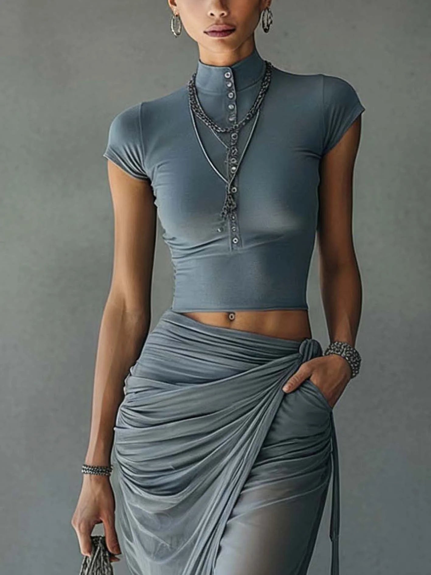Jacqueline | Conjunto de top corto azul y falda larga de tul transparente