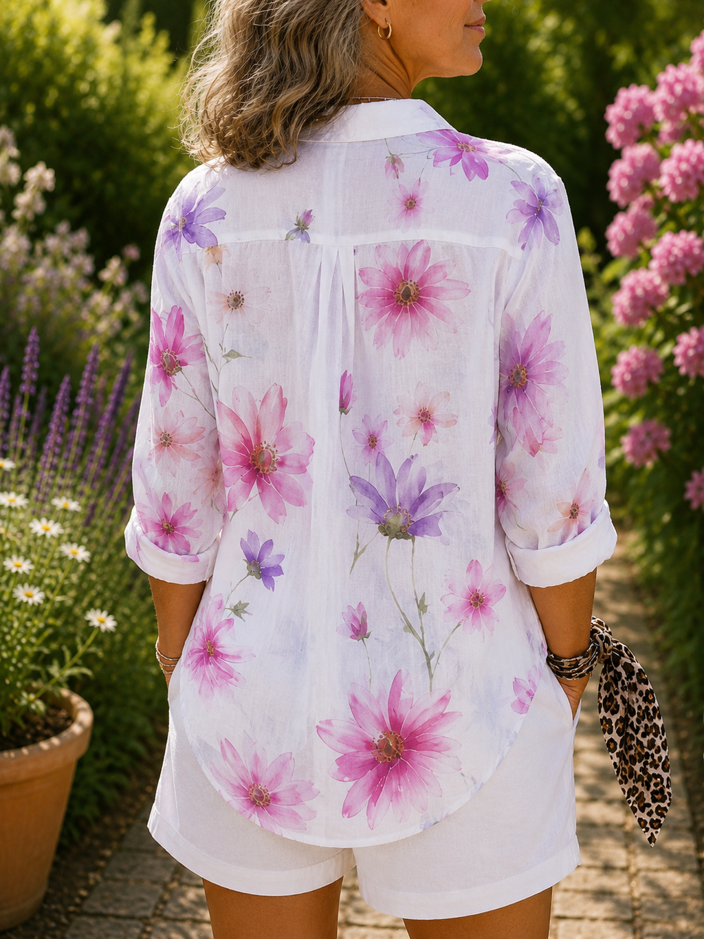 Alice | Blusa Artistica Vibrante con Abbottonatura